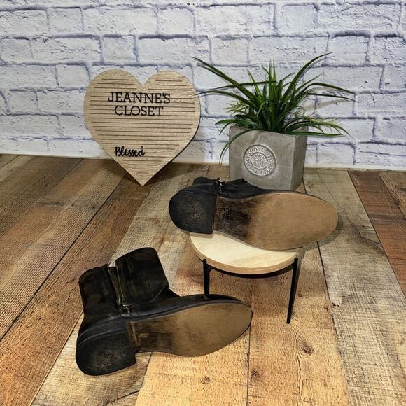 Hinge double zipper ankle boots distressed Anthropologie - Picture 10 of 12